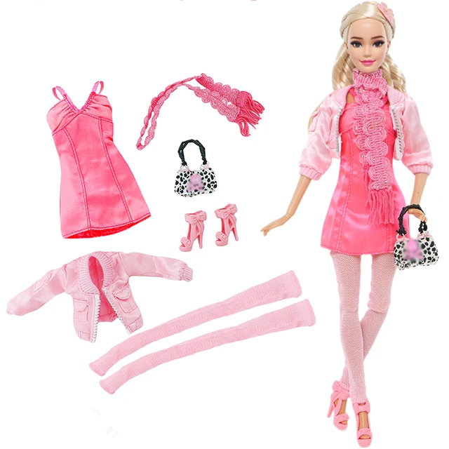 Roupa para barbie (vestido com casaco, bolsa e sapato)