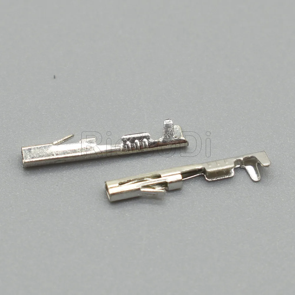 100 Pcs 느슨한 유형 터미널 브래지어 주석 도금 터미널 0.7mm 시리즈 Automotic 커넥터 핀 DJ626-0.7A 2188701-1