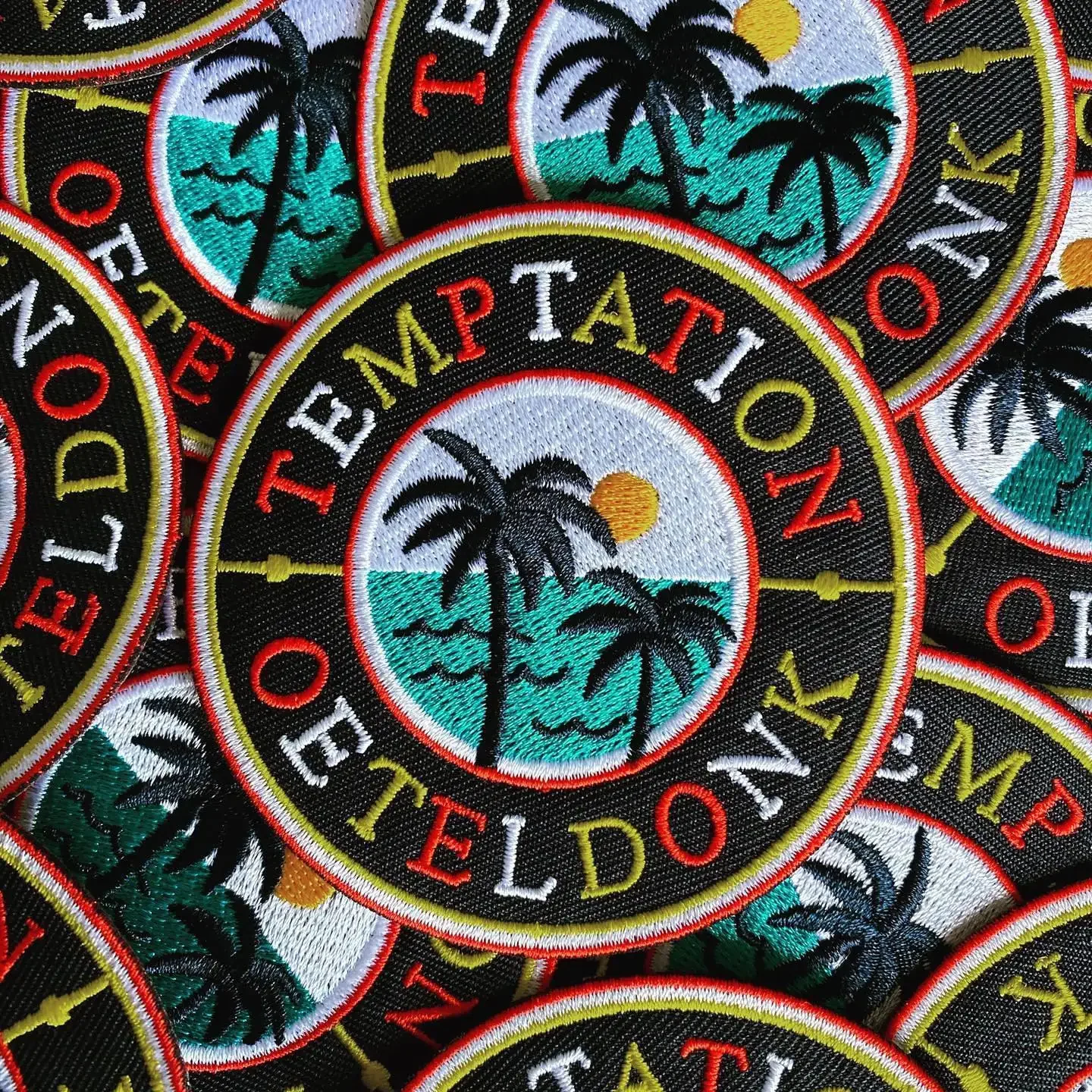 Oeteldonk kikker letterpatches embleem carnaval voor nederland ijzer op geborduurde patches op kledingstickers hart appliques