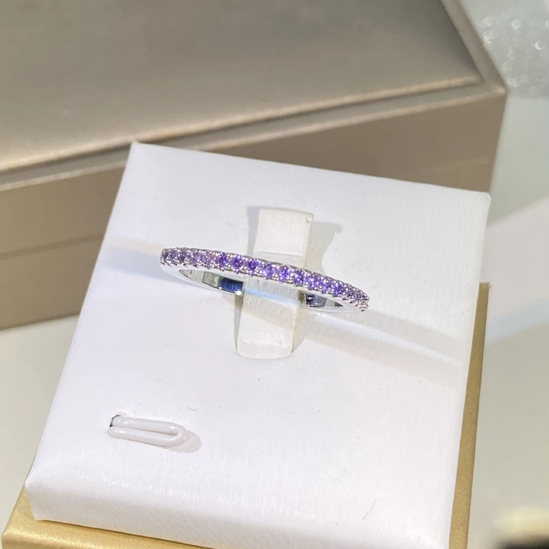 

Кольцо женское из серебра 925 пробы с фианитом AAAAA