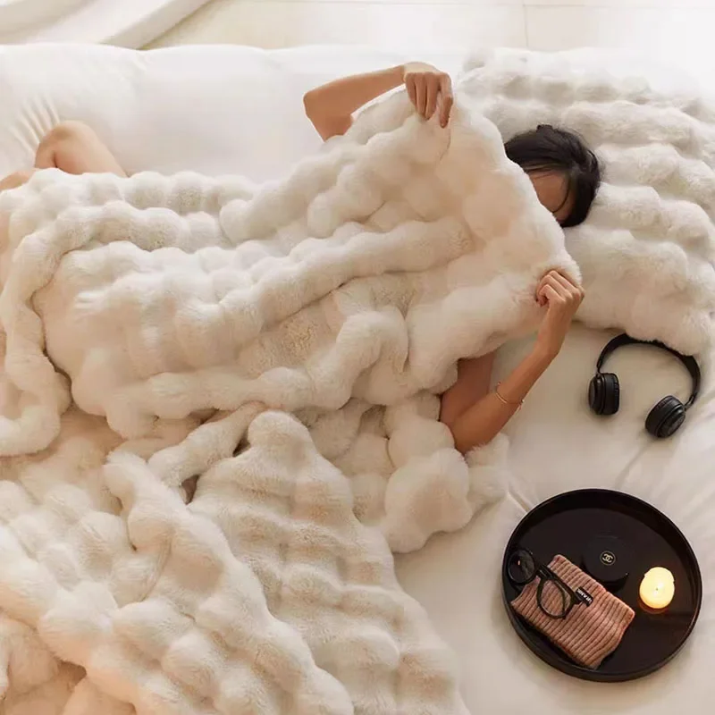 

Real Luxury Imitation Fur Blanket For WinterWarmth Super Comfortable Beds Winter For Blankets Linen High-end Bed Warm Blanket