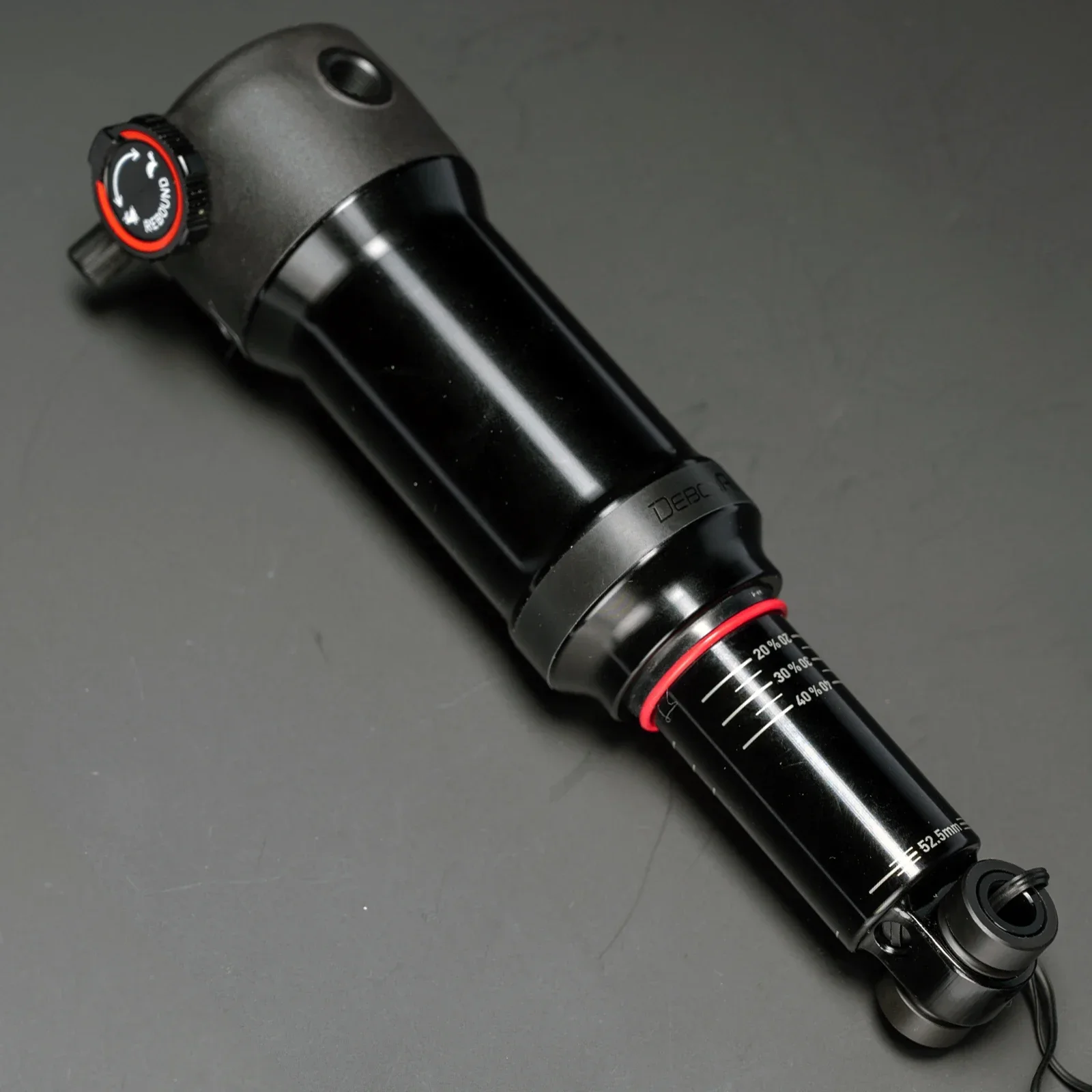 新品 Rockshox Deluxe R Trail Bike Debon Air 185x52.5mm NEW Rockshox Rear Shock Deluxe R MTB Trail Bike Debon Air
