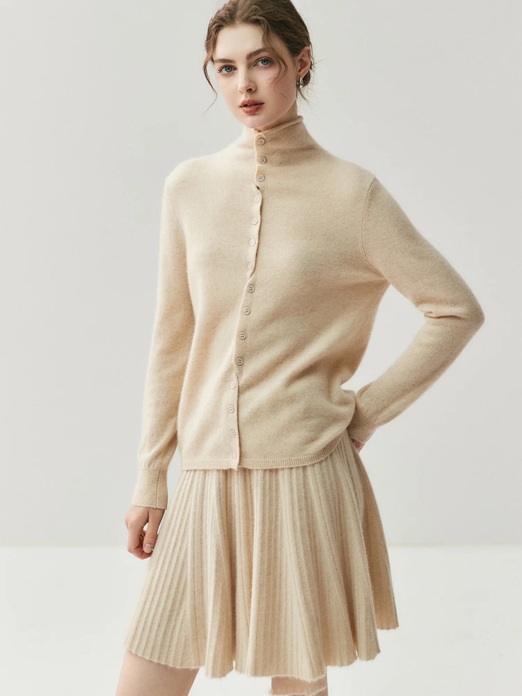 Skirt stitching detail