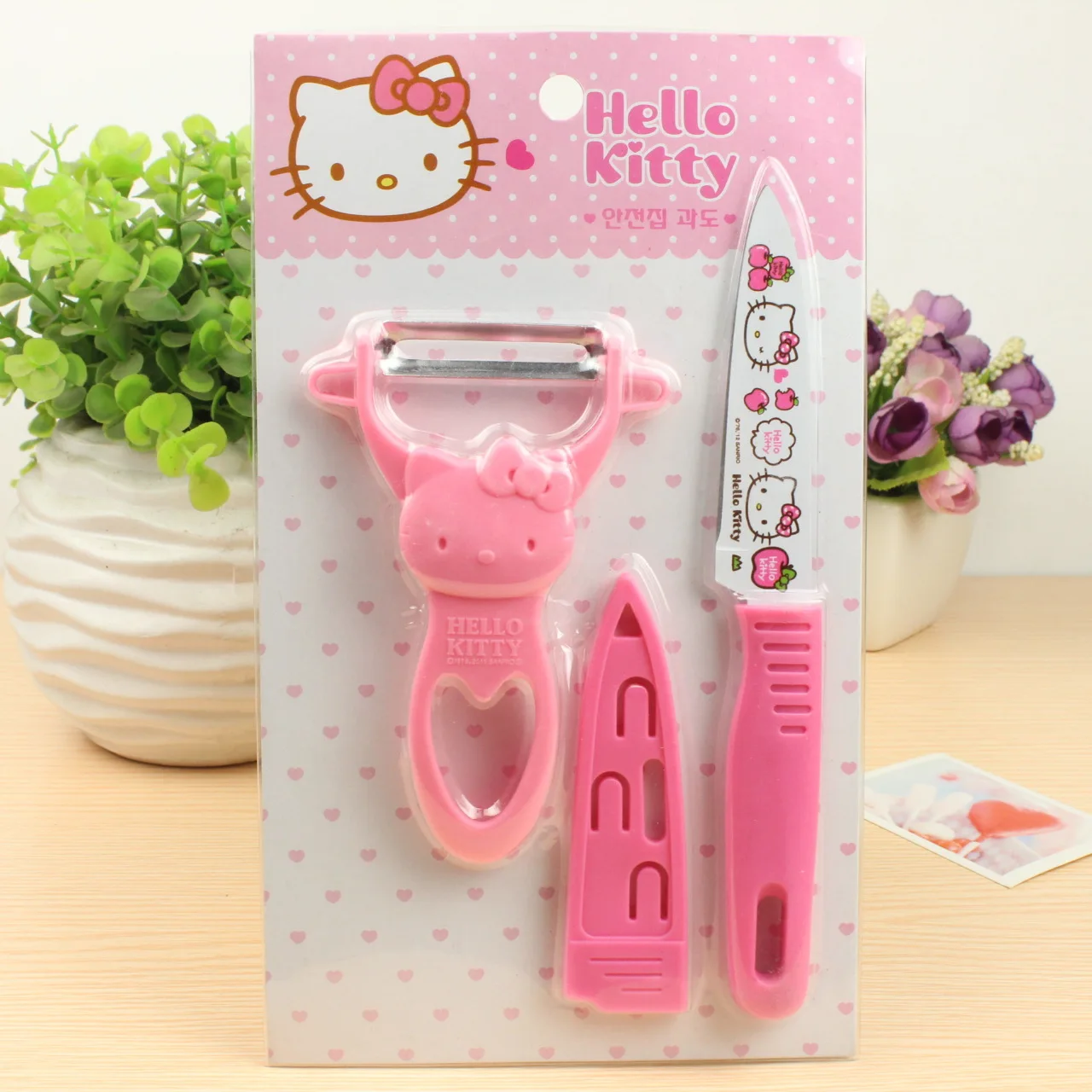 Hello Kitty Vegetable Knife and Fruit Peeler – Kitty Collection