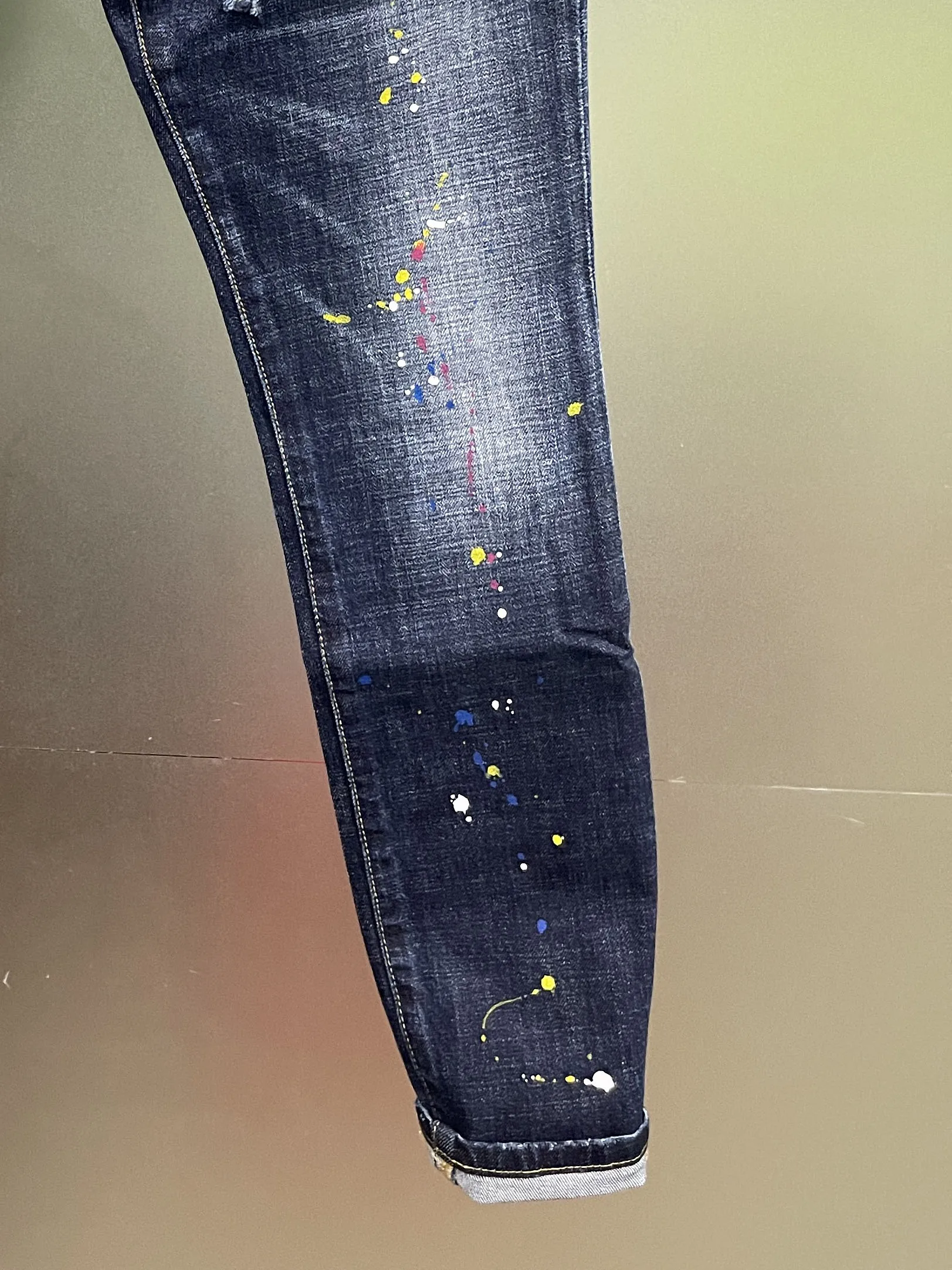 2024 D2 Jeans Fashion Spring/Summer  Men's Washed and Worn Hole Patches 3D Cut Small Feet Light Grey Pants