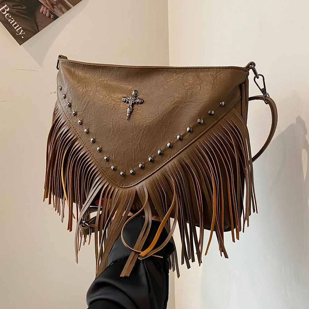 Women PU Rivet Fringe Tassel Bag Large Capacity Vintage Small Handbag Adjustable Strap Tassel Hobo Bag for Party Vacation