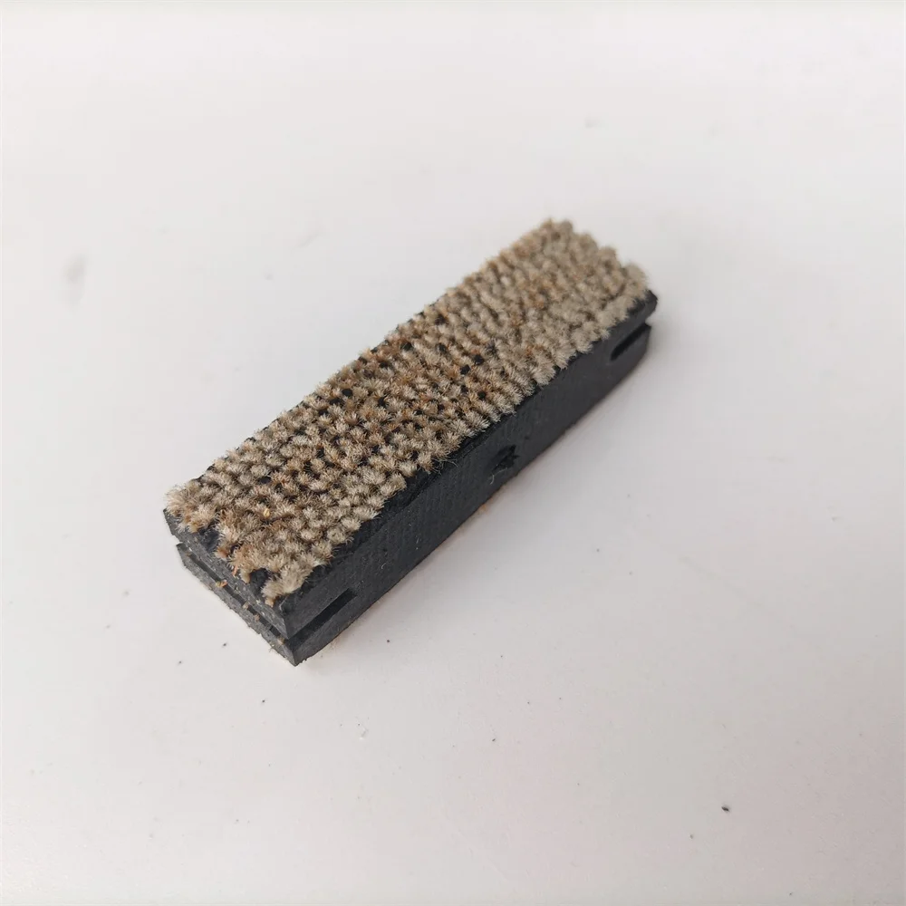 50*13*13 FAA470E1 FAA470E Elevator Spare Parts Lift Guide Shoe Felt Door Slider Basement L50mm W13mm H13mm