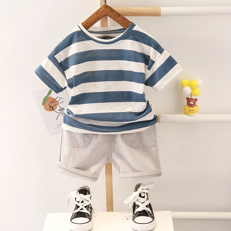 52382-121d9e.jpg Animal Print Tee