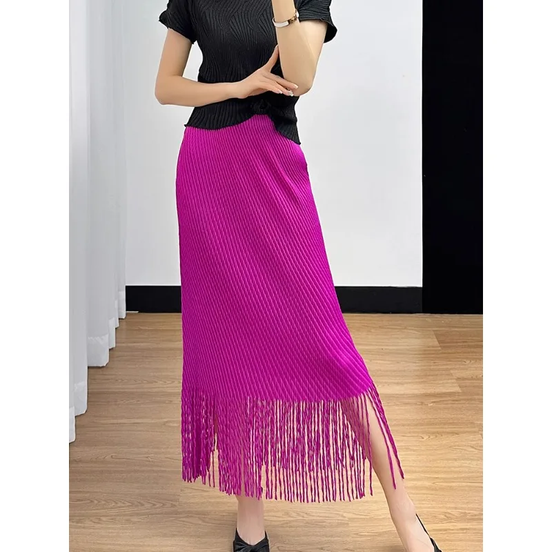 

Miyake 2024 Summer Hip Wrap Design with High End Pleated New Tassel High Waist Solid Color Simple Half Skirt for Women