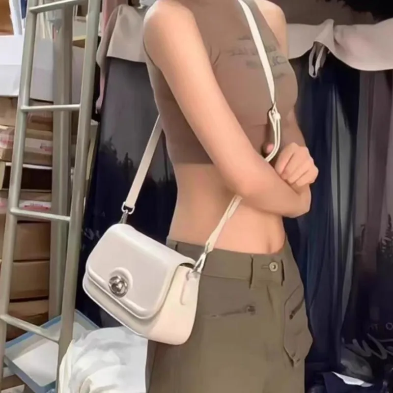 Solid Color Moon Oval Pattern Shoulder Bag Women Leather Large Capacity Handbag Ladies Y2k Premium Fashion Commute Crossbody Bag