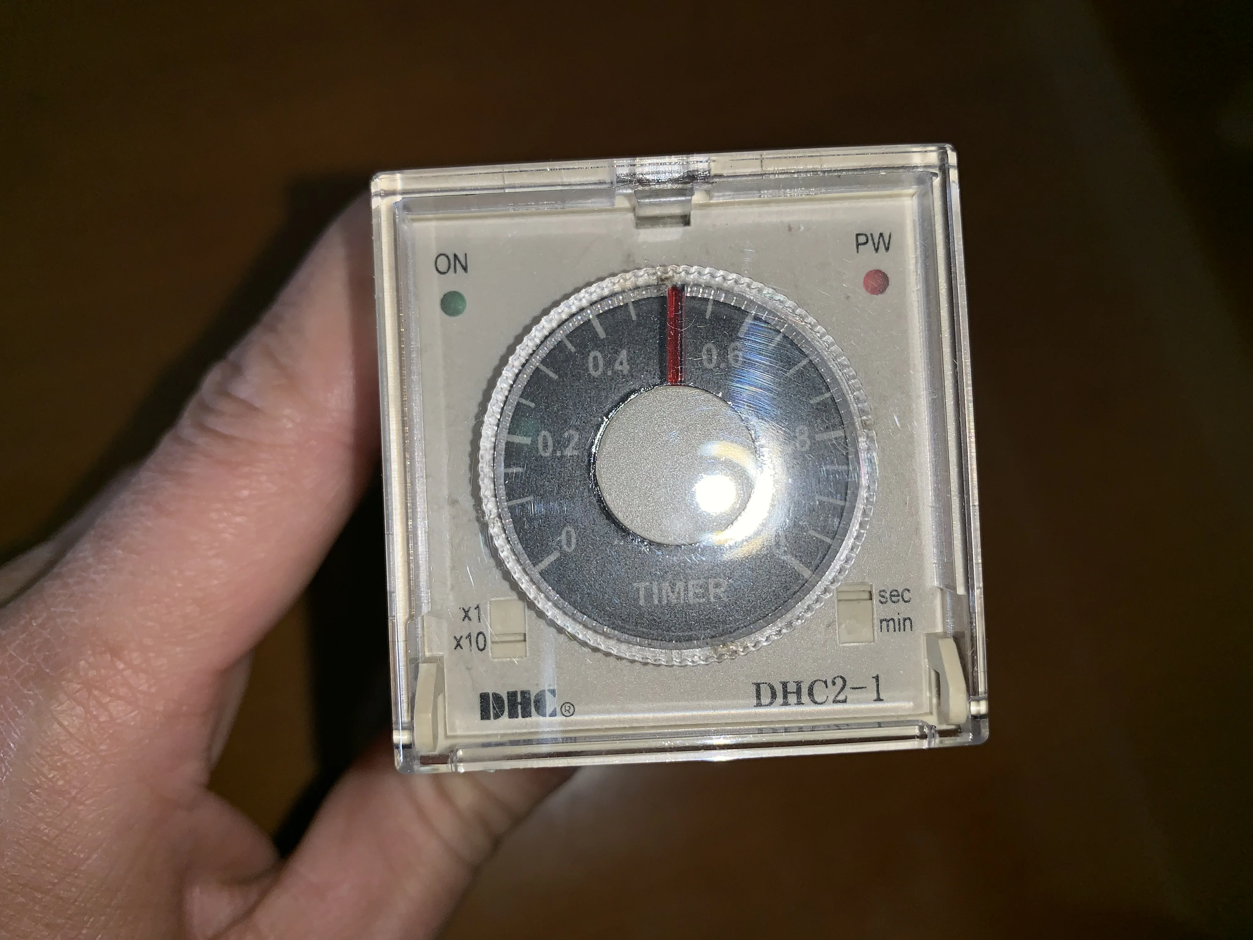 

DHC time relay DHC 2-3 time relay can be set for a period of time DHC2-1