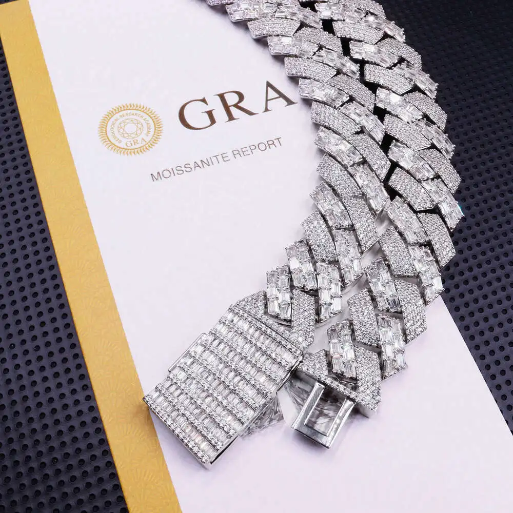 

Wholesale 3a Zircon Hip Hop Jewelry Fashion Iced Out Silver Plated Cuban Link Chain Cz Necklace for Men Women