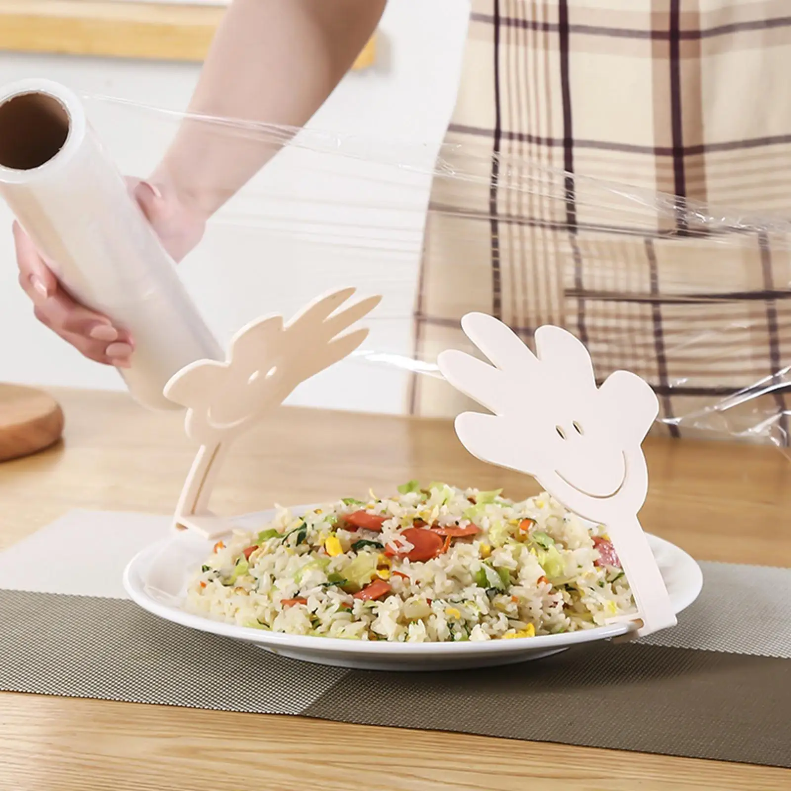 2Pcs Cling Film Wrap Fixer for Microwave Oven Food Heating Beige Color