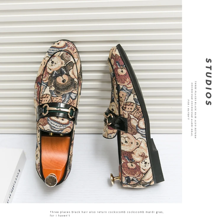 Luxus Bär Druck Männer Müßiggänger Marke Designer Mokassin Mann Gestickte Wohnungen Casual Slip Auf Schuhe Männer Spitz Hochzeit Schuhe – Detail 5