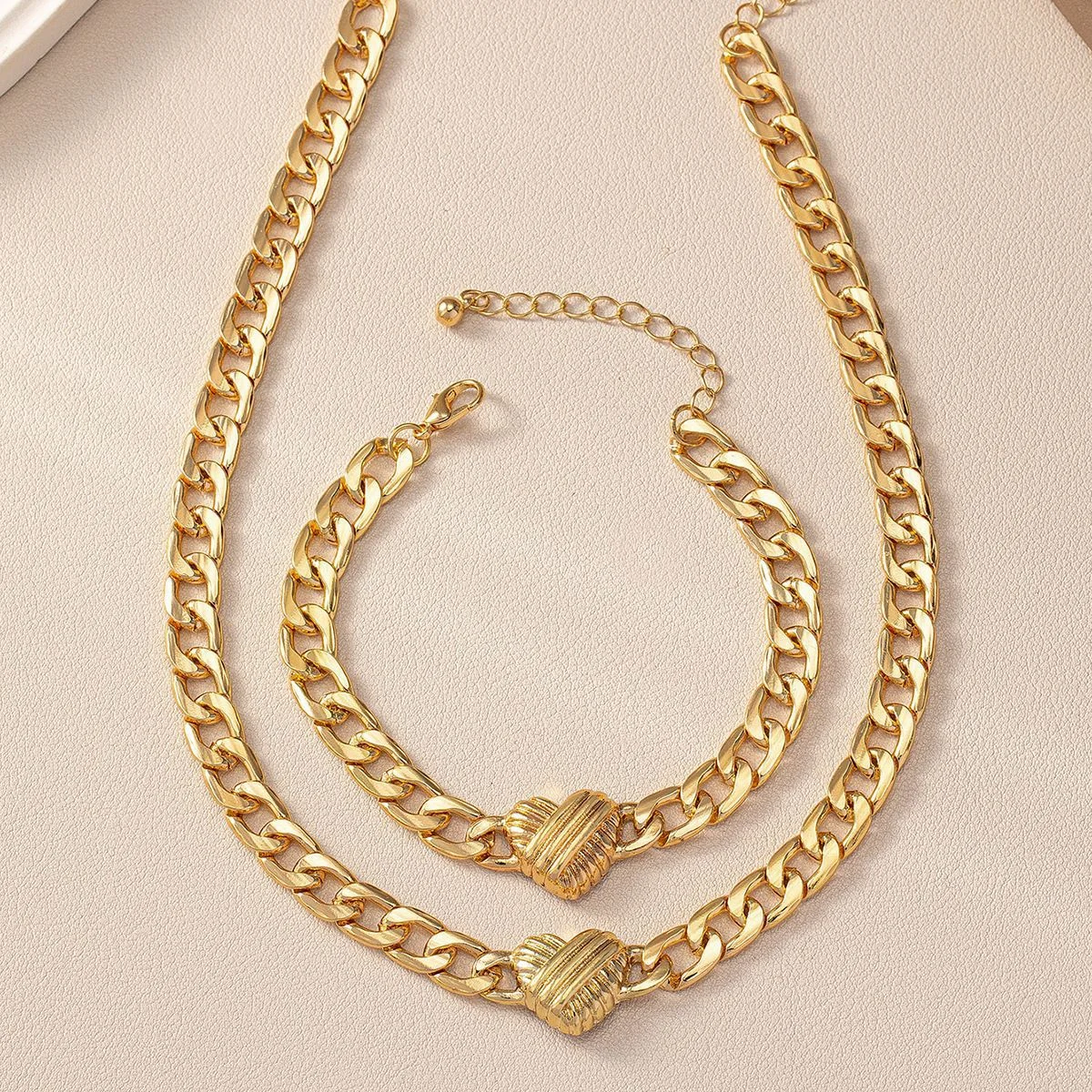 Fashion accessories - Retro versatile - Simple heart-shaped necklace and bracelet set - Ideal gift for dates or Valentine's Day - 3