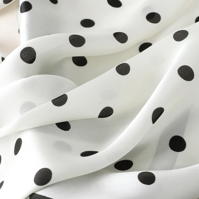 Sciarpa a pois per capelli da donna Sciarpe quadrate in seta femminile Avvolge la testa per le donne Bandana Moda Foulard Scialli Fazzoletto da collo femminile Estate 5