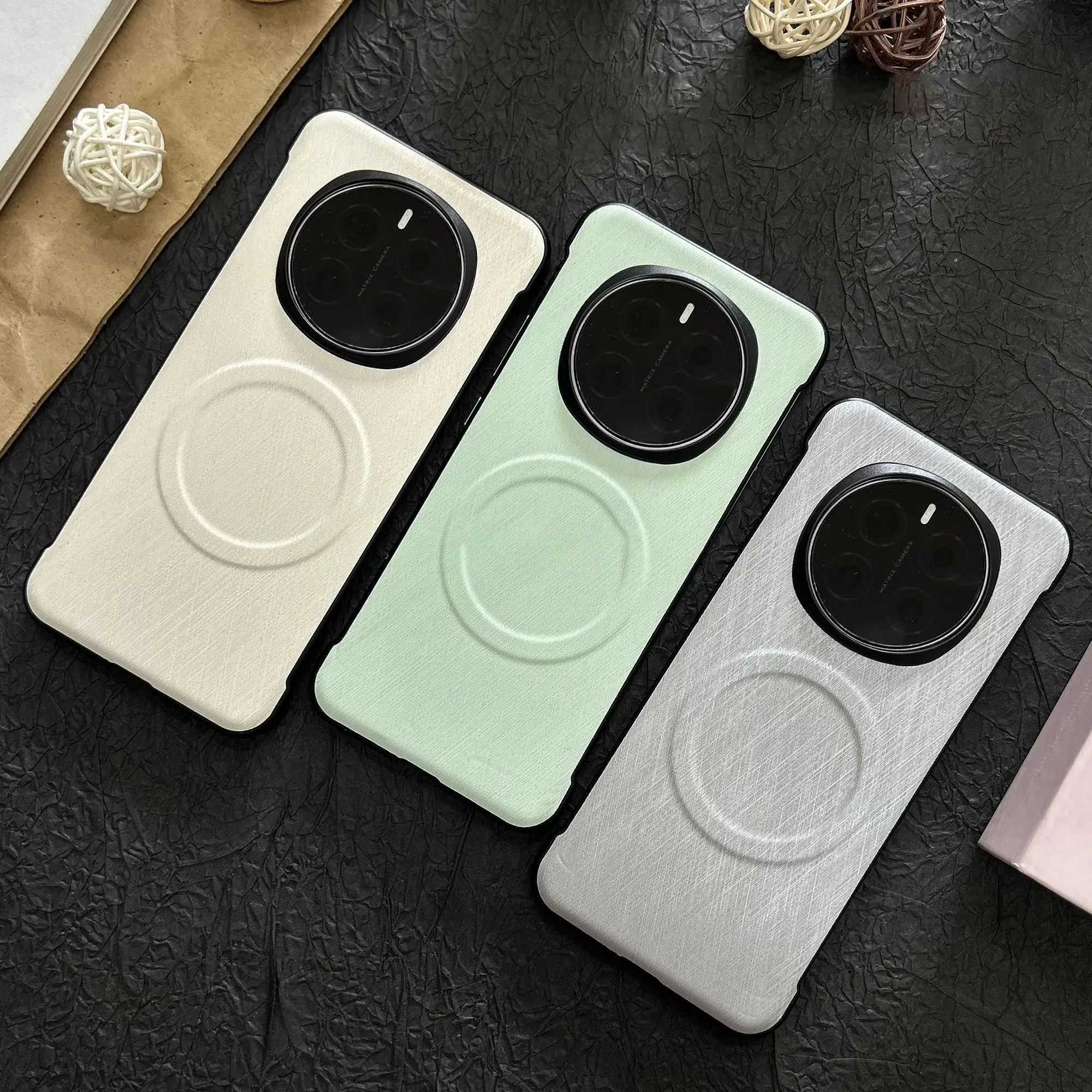 Ultra Thin Borderless Striped Magnetic Case - Stylish Shell in Elegant Design