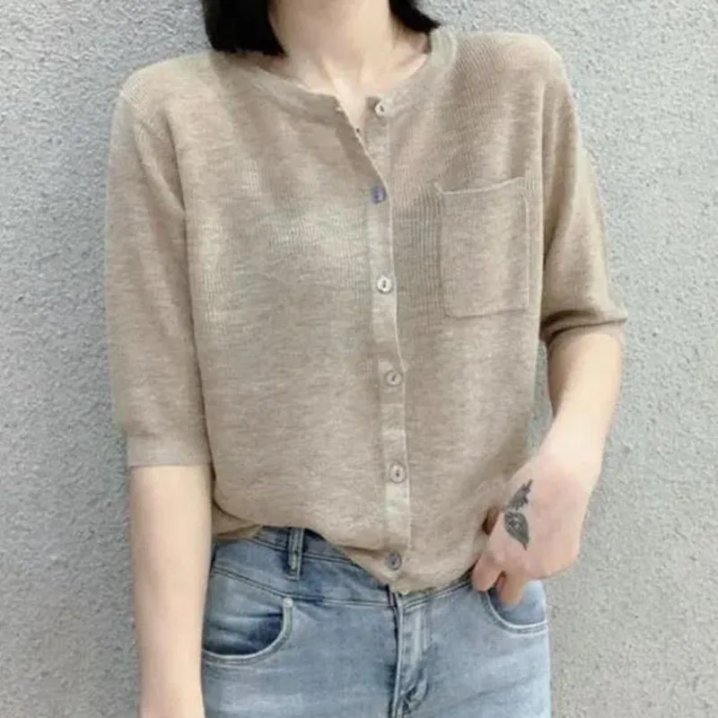 

2022 Early Spring Temperament Round Neck Pullover Middle Sleeve Ice Silk All-Match Thin Women'S Solid Color Bottoming Top