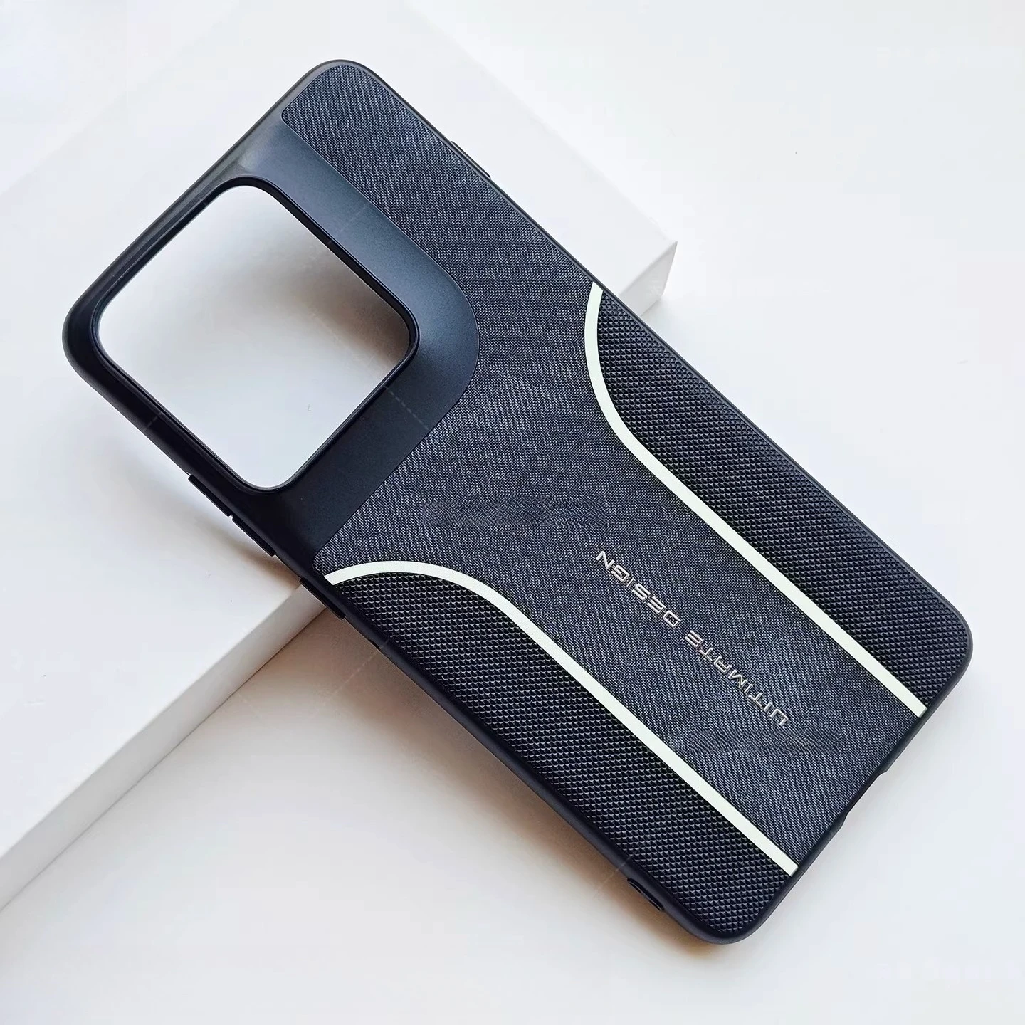 Matte Fashion PC Hard Non-Slip Protective Phone Cover
