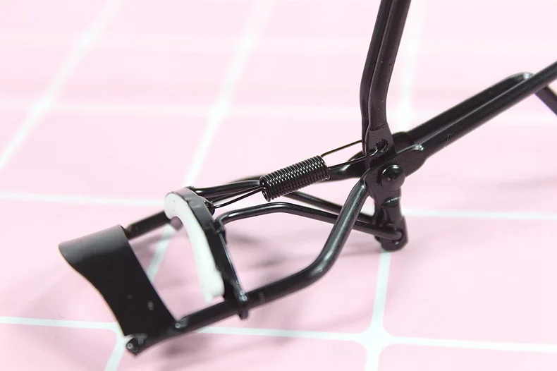 3D Eyelash Curler Image 3