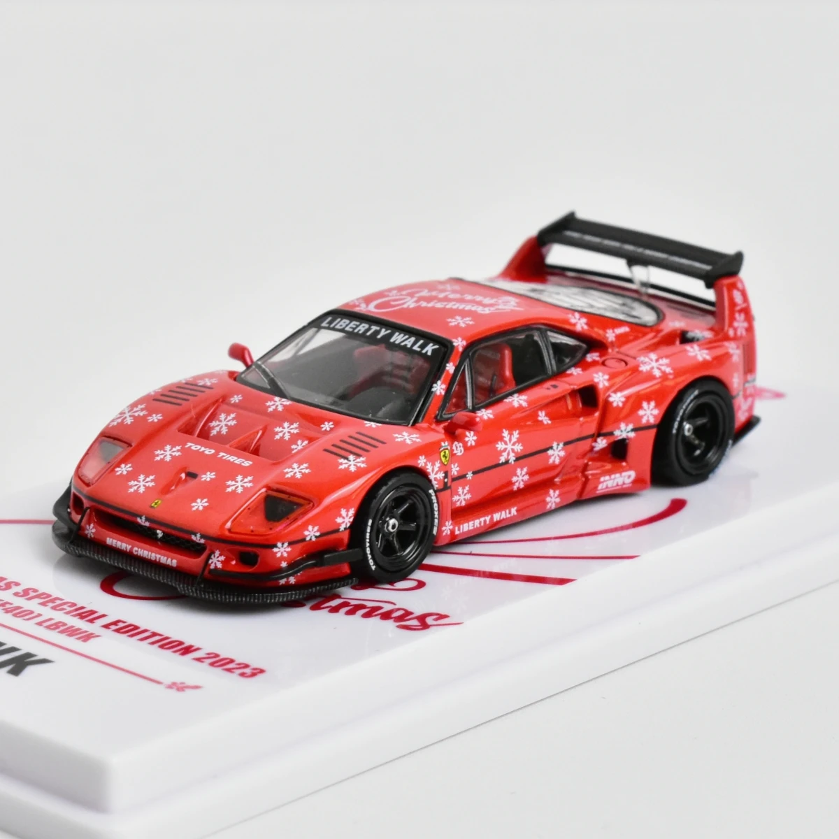 

INNO 1:64 F40 Specia Edition Diecast Model Car
