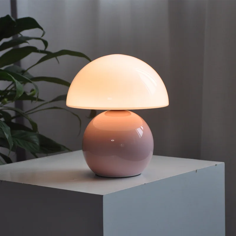 

Retro Table Lamp Ins Girl Bedroom Lamp Children's Room Handmade Glass Bedside Lamp Creative Decorative Lamps
