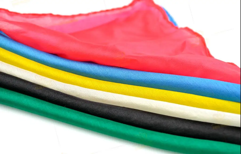 

10pcs 15cm x 15cm Pure Silk Scarves For Appeairng/Disappearing Magia Close Up Stage Street Accessories Props Magic Tricks Toy