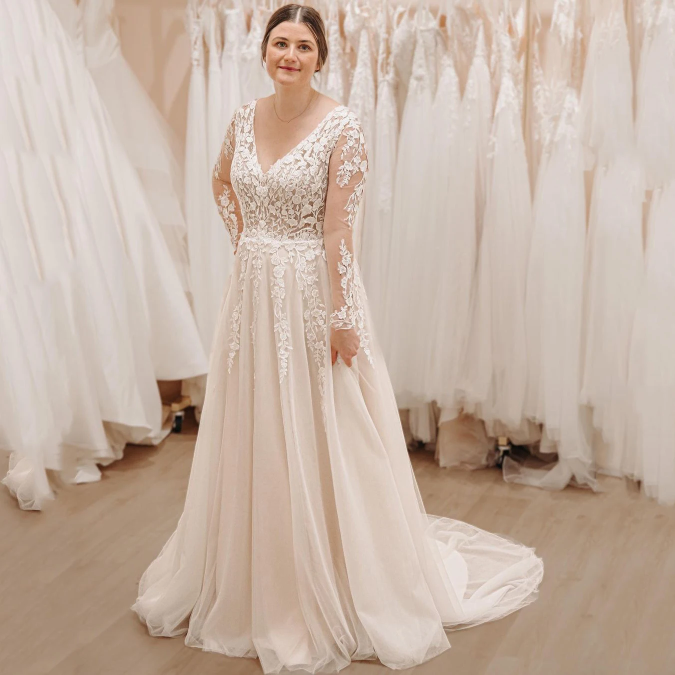 

Gorgeous 2024 A-line Lace Wedding Dresses V-neck Long Sleeve Bride Dress Plus Size Bridal Dresses Robe de Mariee