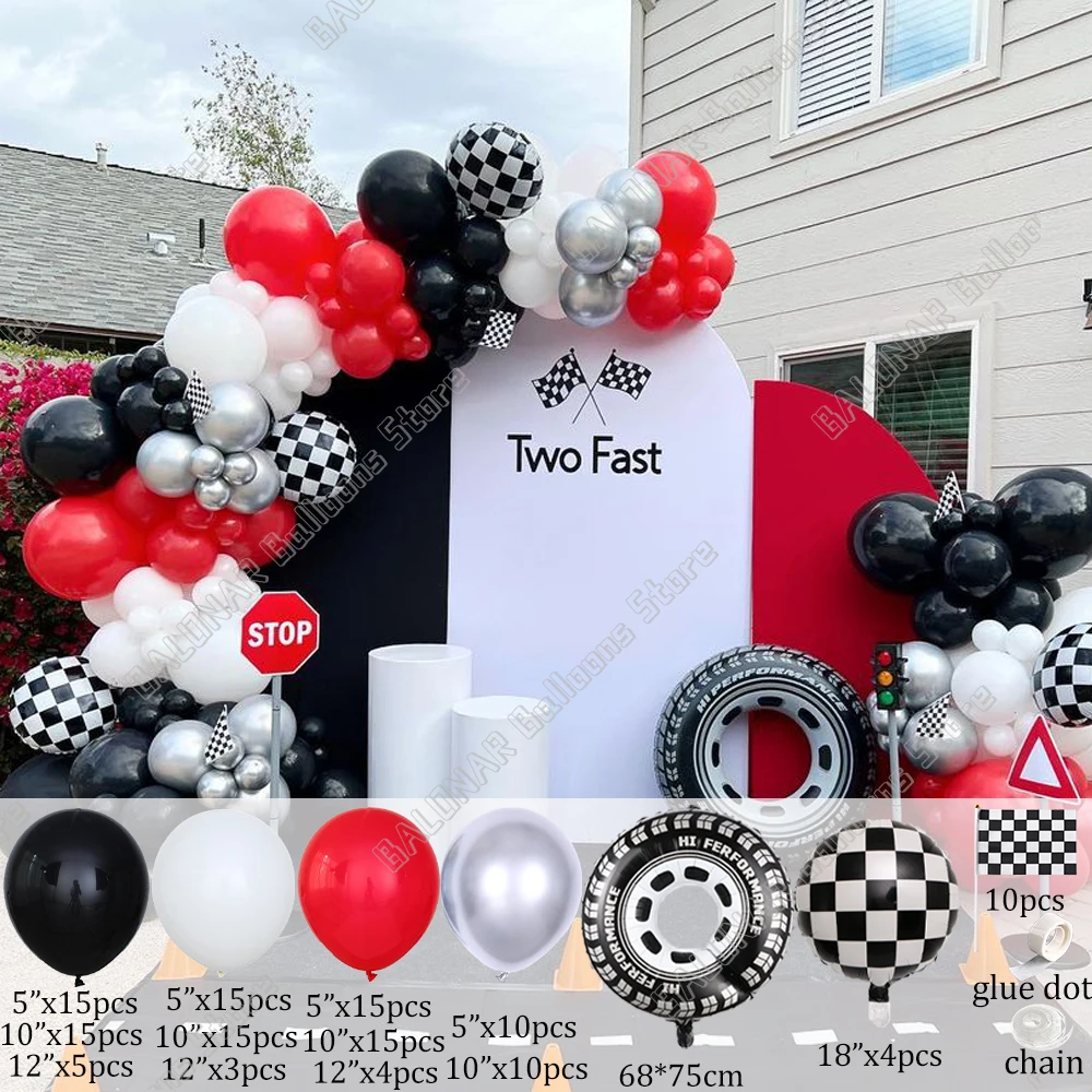 Ballons De Voiture De Course Comme Décorations Pour Votre Fête D'enfan - Articles De Fête
