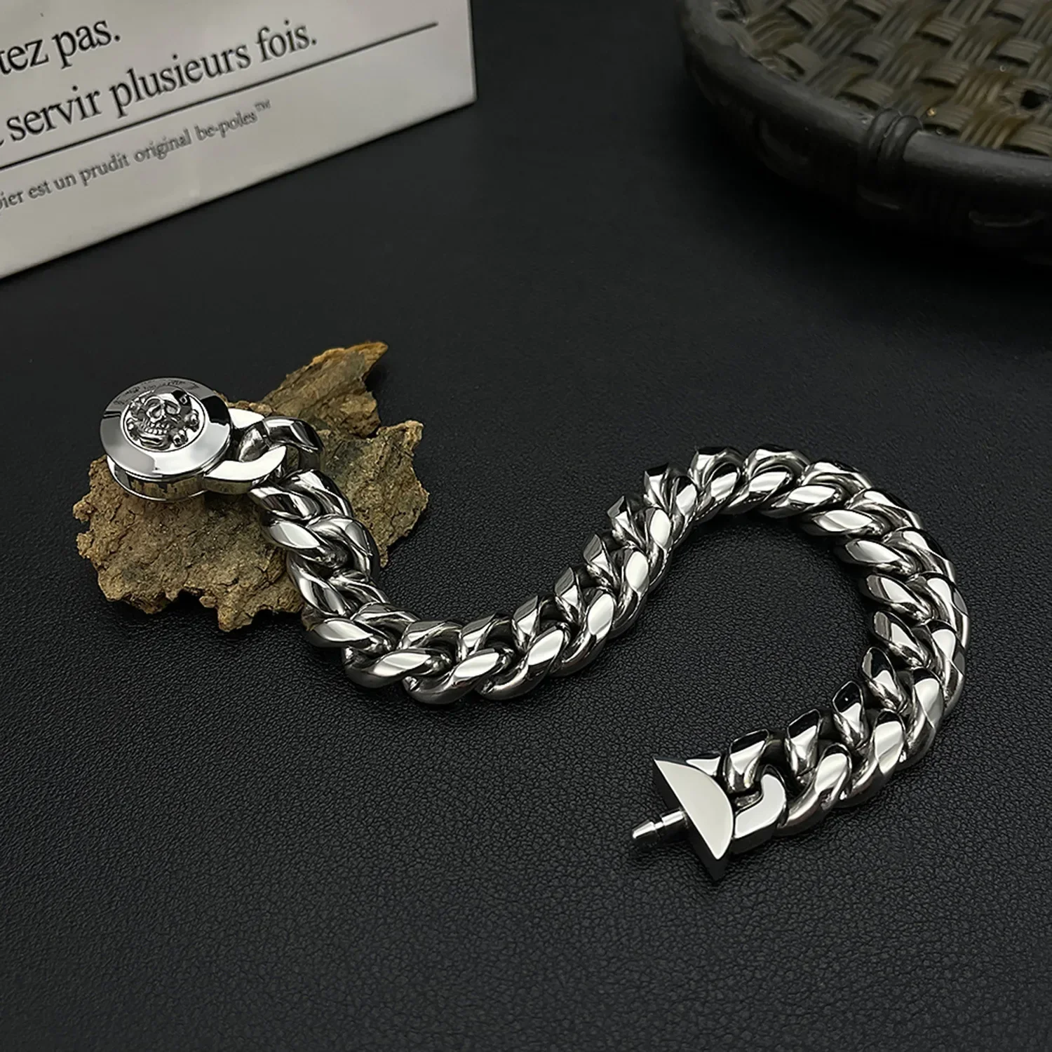 CHUANGCHENG Trendy and Creative Design Cuban Chain Stainless Steel Skull Bracelet