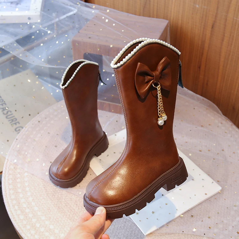 Girls Thermal Winter Boots with Breathable Lining and Bow Detail