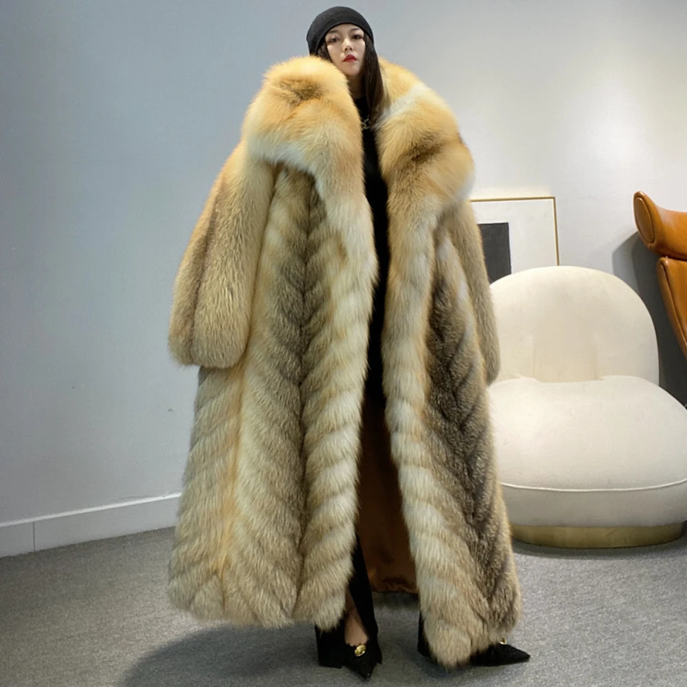 Рисунок 6 - Женское пальто Denny & Dora из лисьего меха