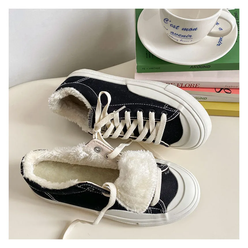 Women Plush Warm Keeping Canvas Shoes Winter Retro Corduroy Thickened Plush Thick Soled Cotton Shoes Women Board Shoes 24-99