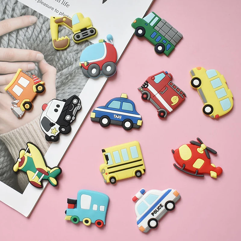 Imanes creativos de dibujos animados para coche, imanes de nevera de tamaño pequeño para niños, imanes de transporte, 5 piezas