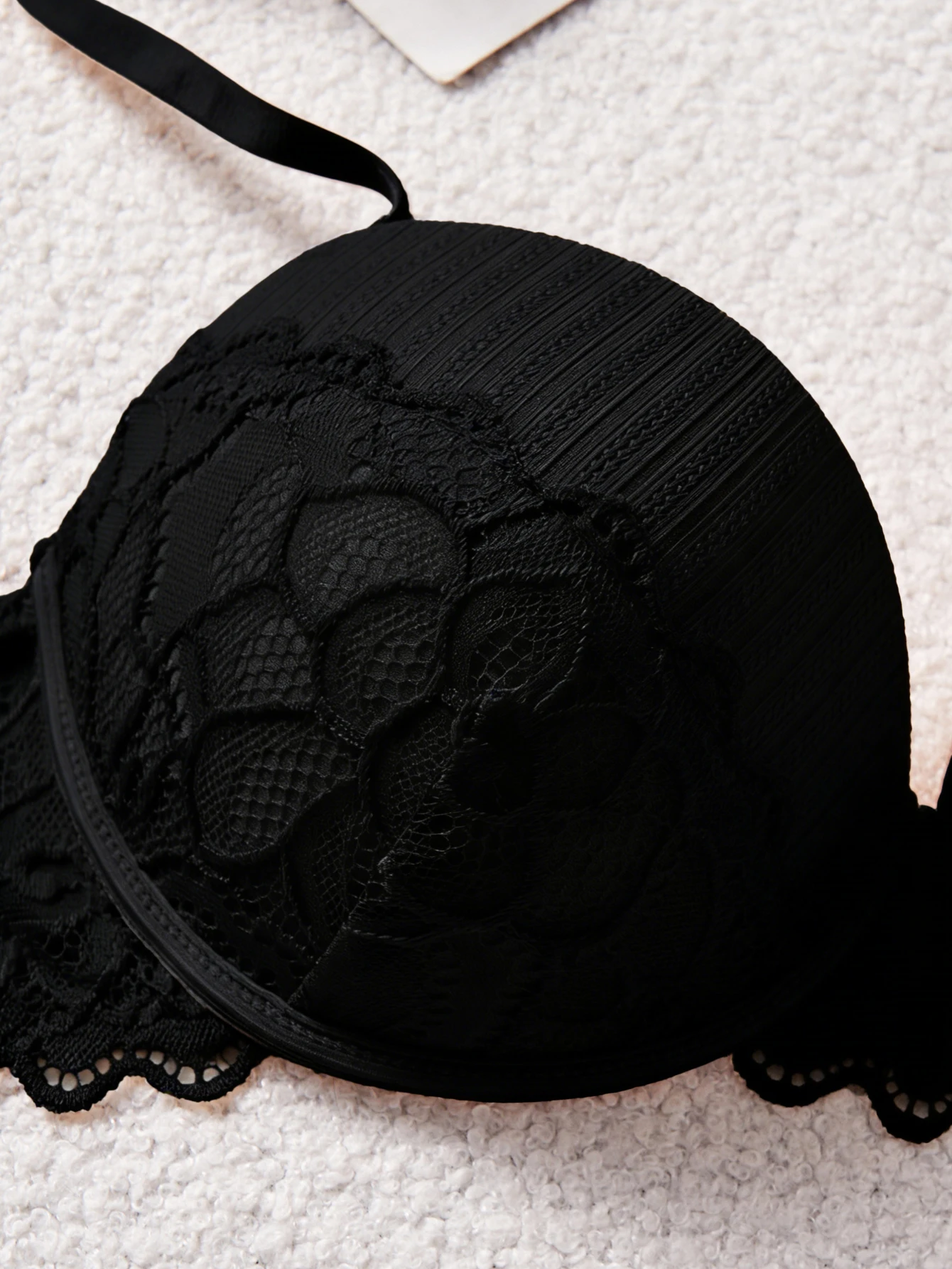 Bra image 17
