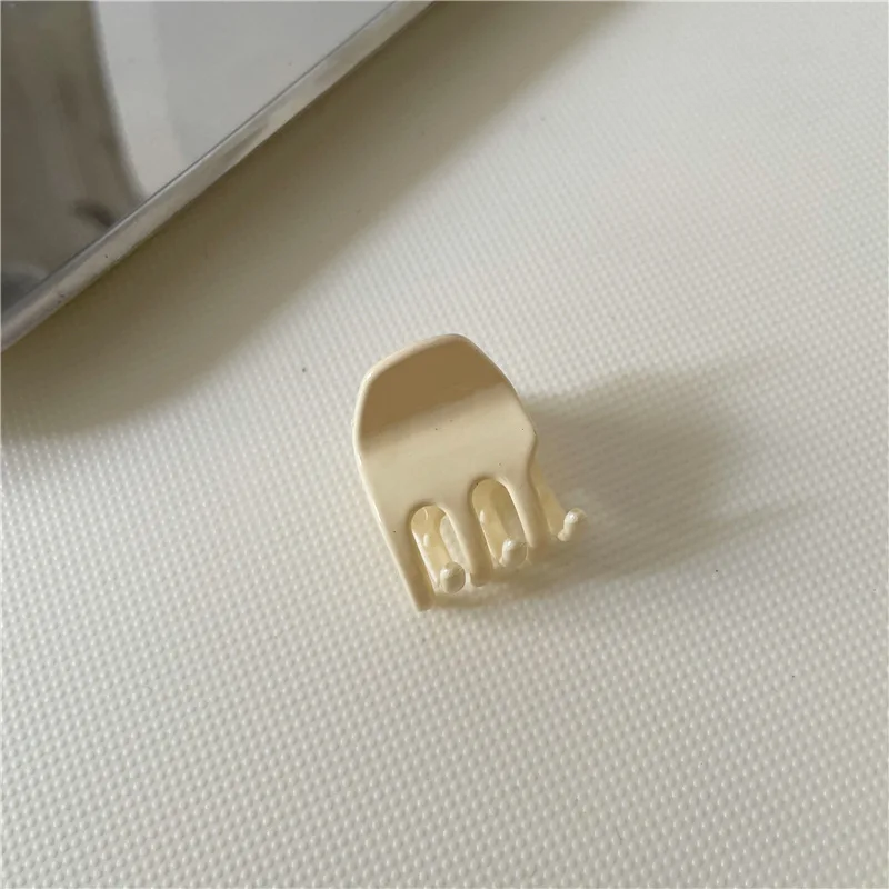 05 small beige