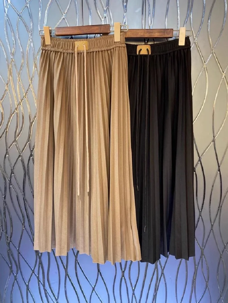 

New 2023 Autumn Winter Hot Sale Long Skirts High Quality Ladies Elastic Waist Drawstring Casual Long Khaki Black Pleated Skirts
