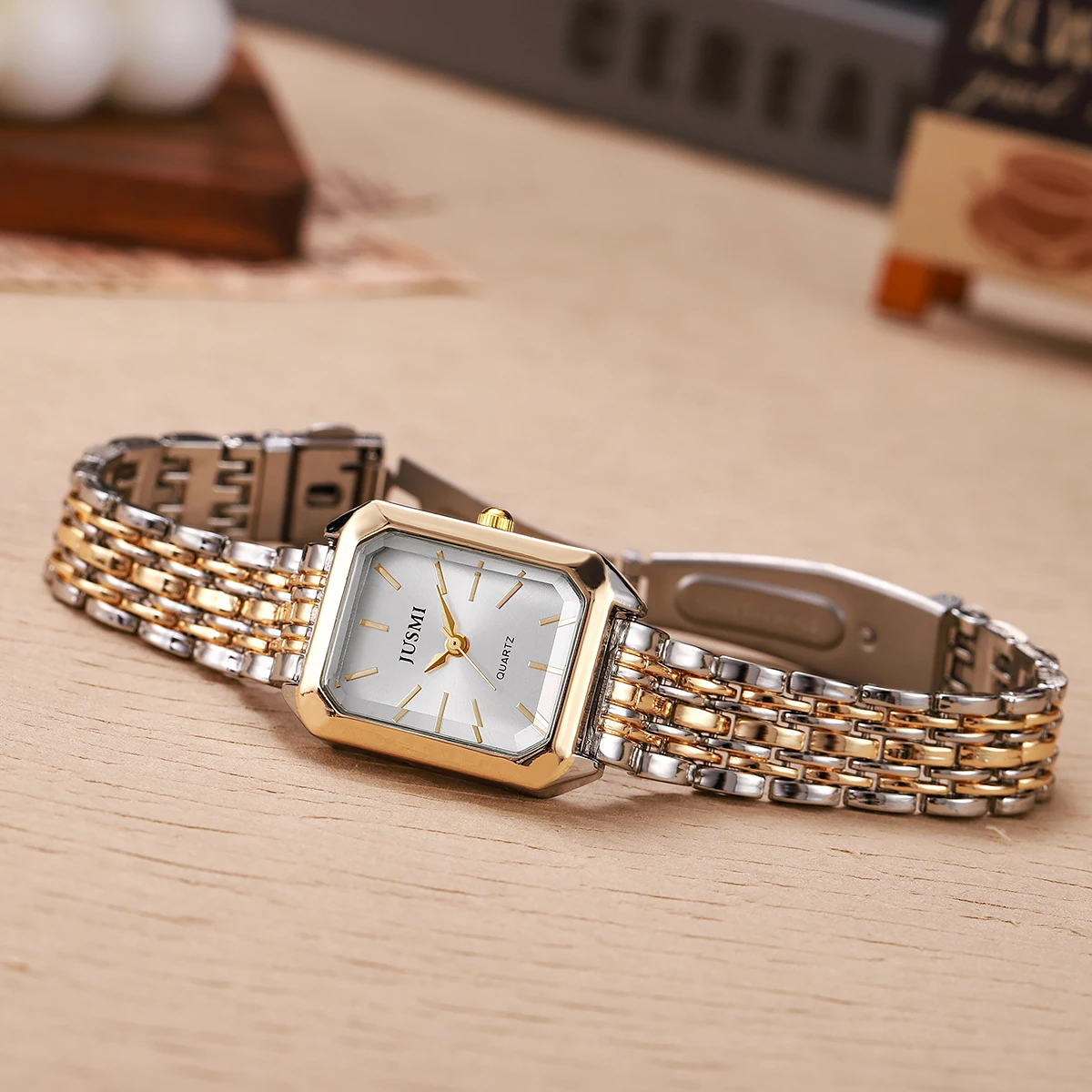 ساعة كوارتز بحزام فولاذي مربع جديد للسيدات، عصرية...