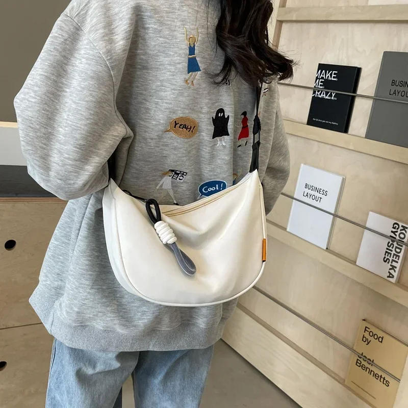 2026 New Fashion Crossbody Bag Simple Wide Shoulder Strap Design Single Shoulder Bag Original Style Commuting Dumpling Women Bag