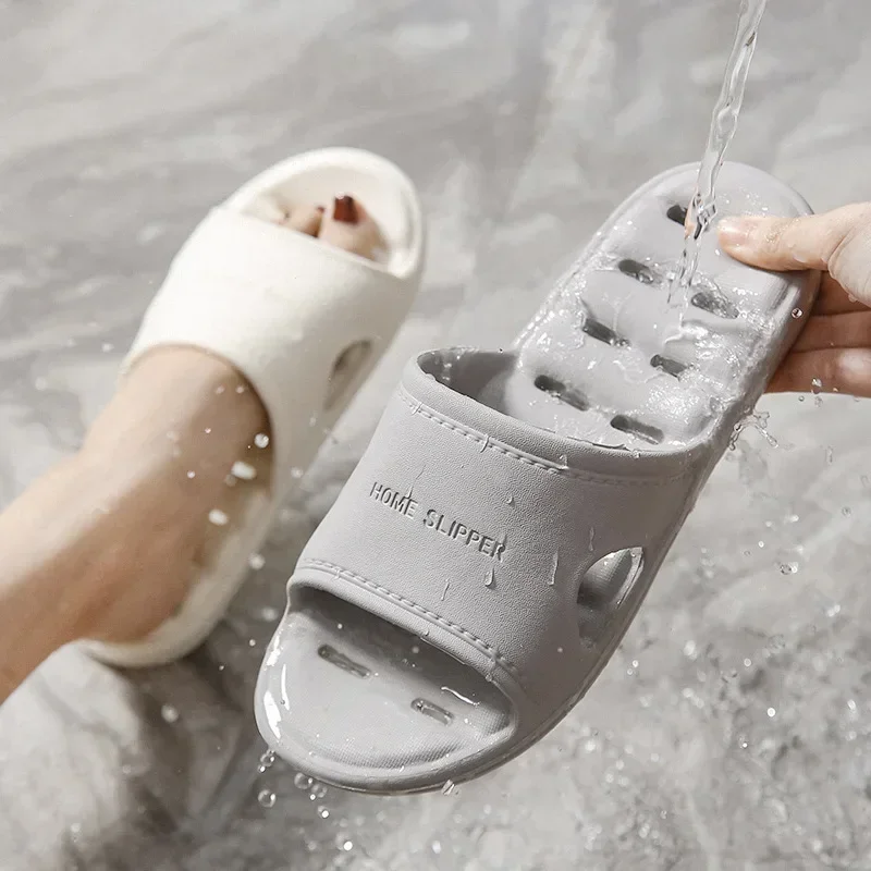 Quick-drying Man Women's Slipper Non-slip Soft-sole Bathroom Slippers Hollowed Out Leaky Slippers Casual Couple Home Slipper - 1