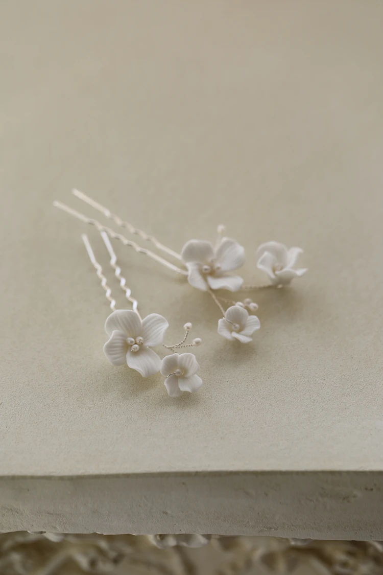 bridal floral headpiece Porcelain Flower Hair Pins Clips Pearls Silver Hairpins For Brides Bridesmaids Head Pieces Wedding Accessories Bridal Jewelry pearl tiara wedding