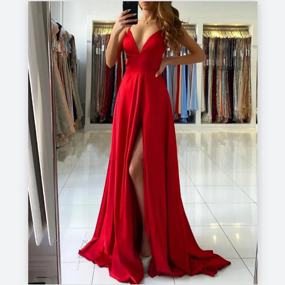 

V-Neck Long Red Satin Prom Dresses with Slit Criss Cross Back Robe De Soiree Floor Length Pleated V-Neck Formal Party Gown