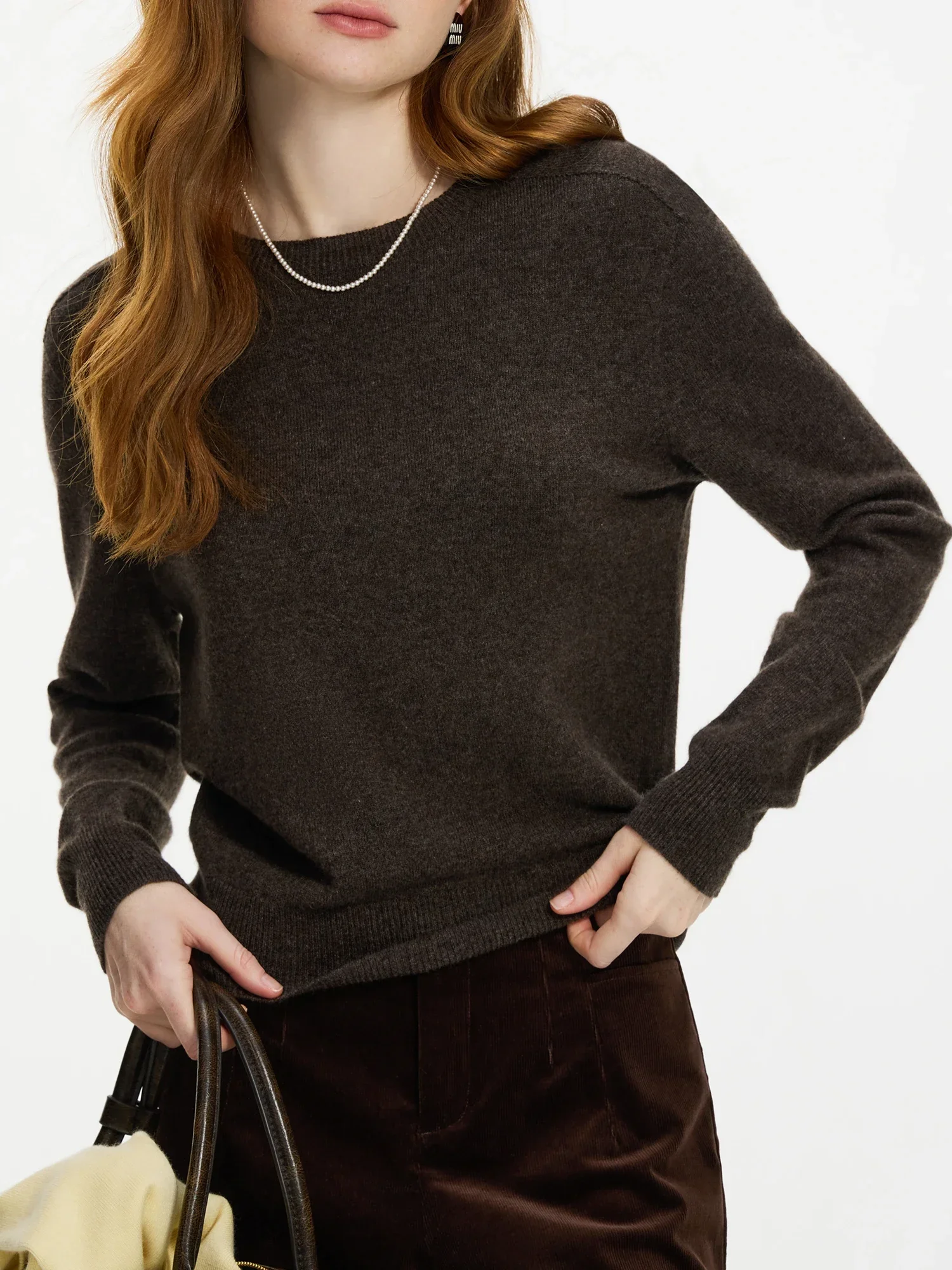 FSLE 100% Wool Seamless One-piece Knit Shirt Sweater For Women 2024 Winter New Design Wool Crew Neck Versatile Sweater 24FS14091 2
