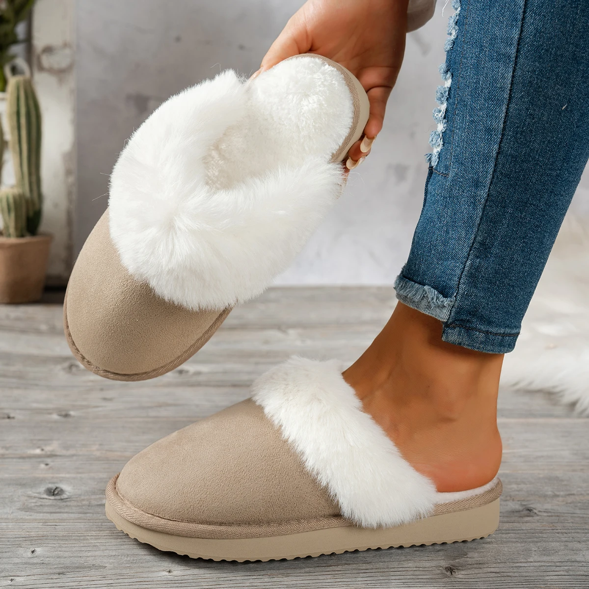 Women's Winter Slippers image 7