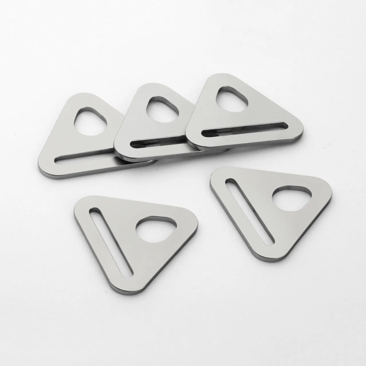 5Pcs 스테인레스 스틸 삼각형 버클 28mm 조절기 삼각형 반지 바 캐러밴 텐트 고정 버클 가방 수하물 액세서리