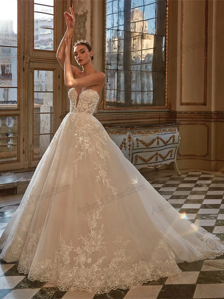 Рисунок 3 - Женское свадебное платье It's yiiya