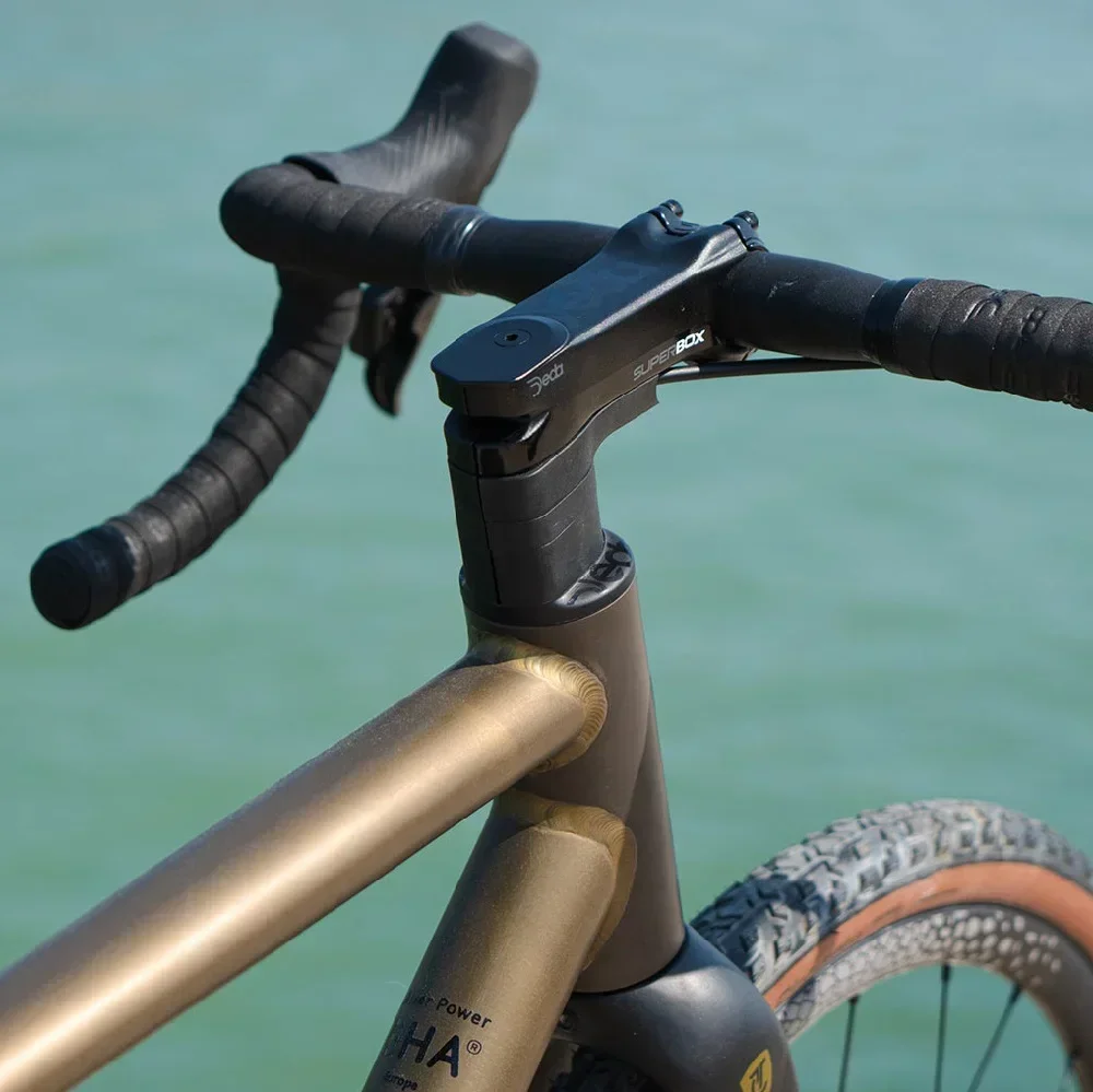 Deda elementiniスーパーボックスdcrステム、内部ケーブルルーティング