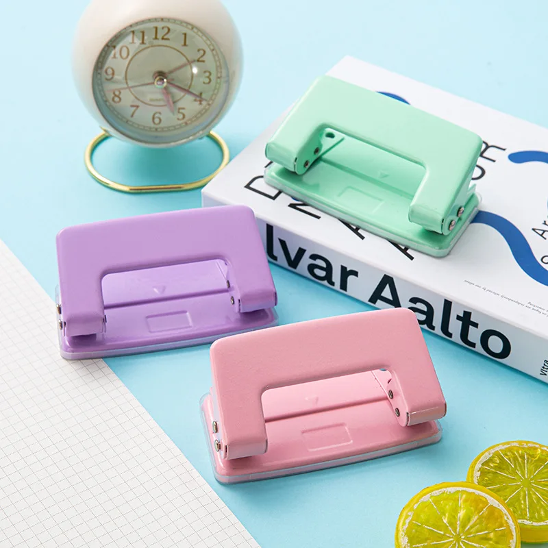 1pcs 컬러 더블 홀 미니 펀치 6mm 라운드 수동 펀치 사무 문서 루스 리프 바인딩 펀치 문구