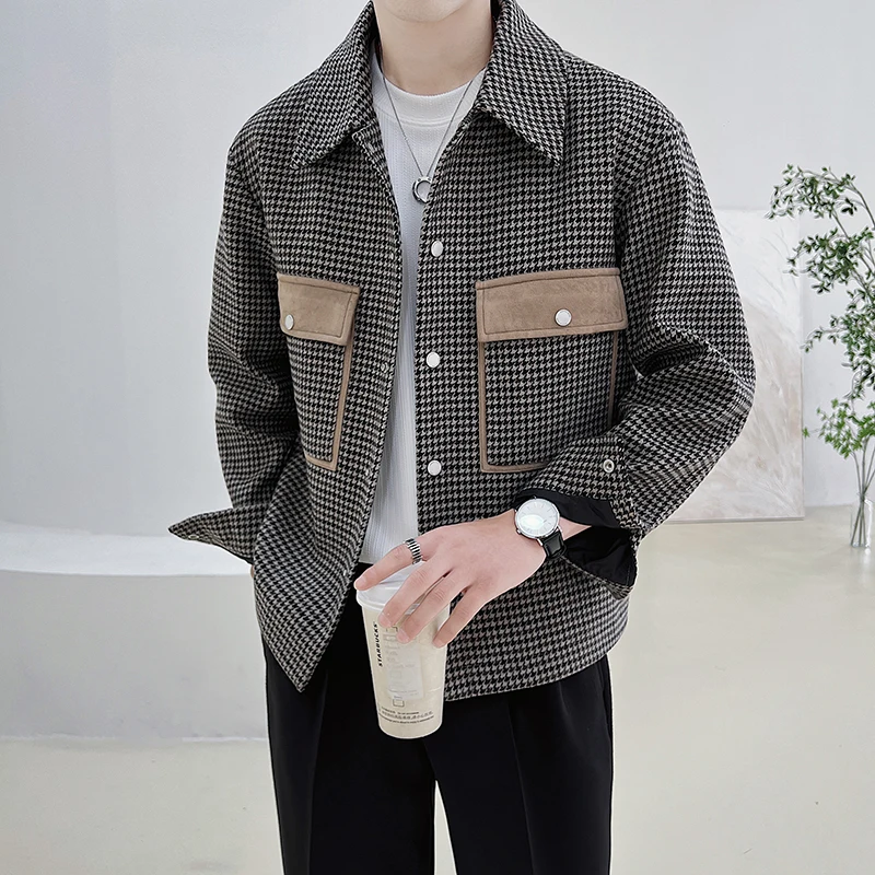 

2024 Winter Men's New Woolen Blends Coats Short Style Loose Snow Jackets Thicken Lattice Printing Parkas In Warm Business Coats