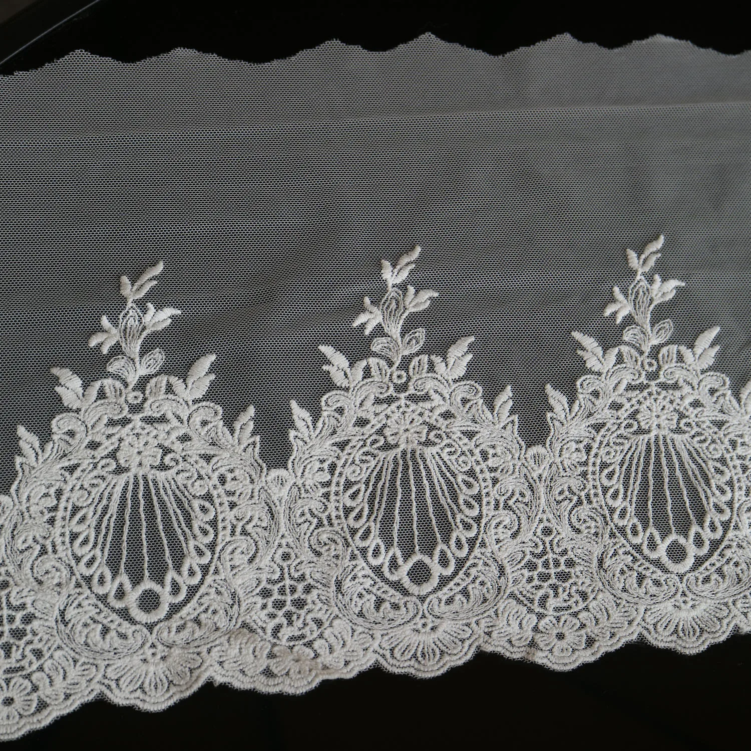 Adornos de encaje de algodón bordados blancos de 23cm x 5 yardas para ropa,  adornos y cintas de flores suaves, accesorios de costura artesanales DIY -  AliExpress, image size:1500x1500